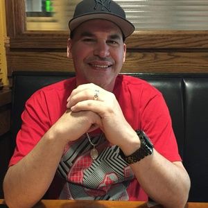 Meet your Posher, Carlos